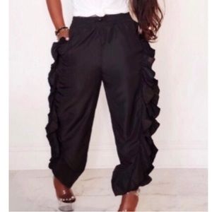 💣🔥🔥🔥Sold Out!! Everywhere popular ruffle joggers sz SML available NWT💣